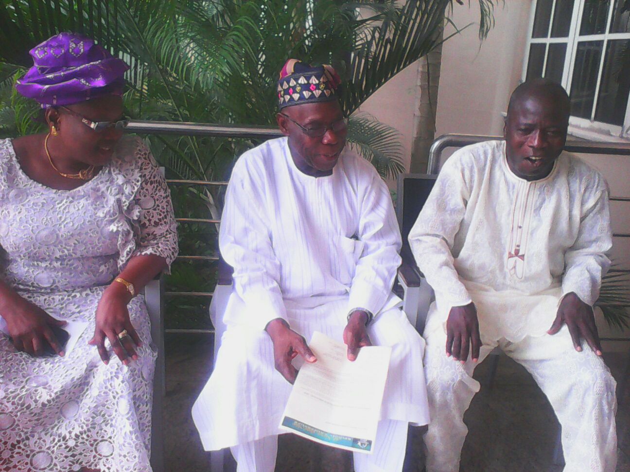 Gospel music Ministers visit Chief Olusegun Obasanjo in his home. 1