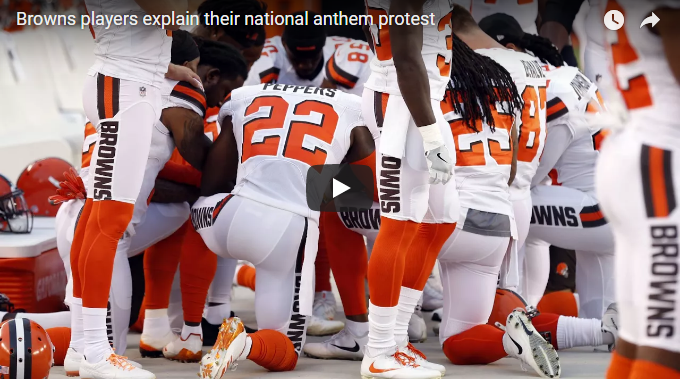 DeValve Becomes first White NFL Player to Knee to Recite National Anthem 1