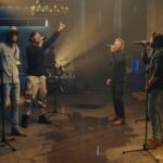 CHRIS TOMLIN PERFORMS THANK YOU LORD