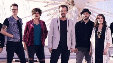 CASTING CROWNS: ONLY JESUS (DELUXE)