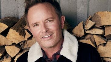 CHRIS TOMLIN RELEASES "MIRACLE OF LOVE"
