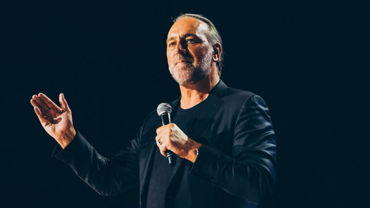 Brian Houston apologizes for Hillsong scandals 1