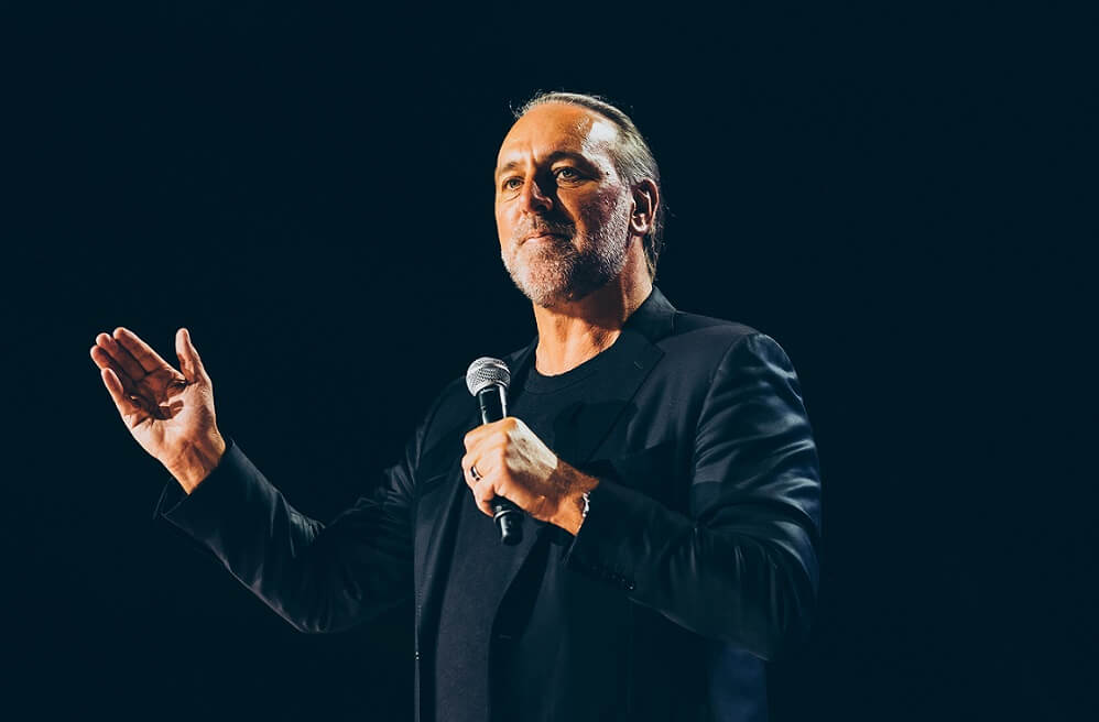 Brian Houston to transit from Hillsong Church leadership 1